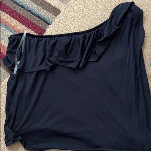 One shoulder black shirt